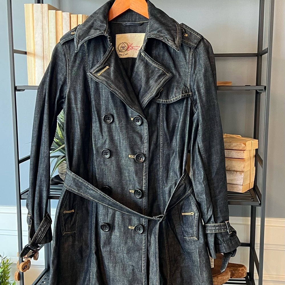 Gap Women’s Long Denim Trench Coat 🧥